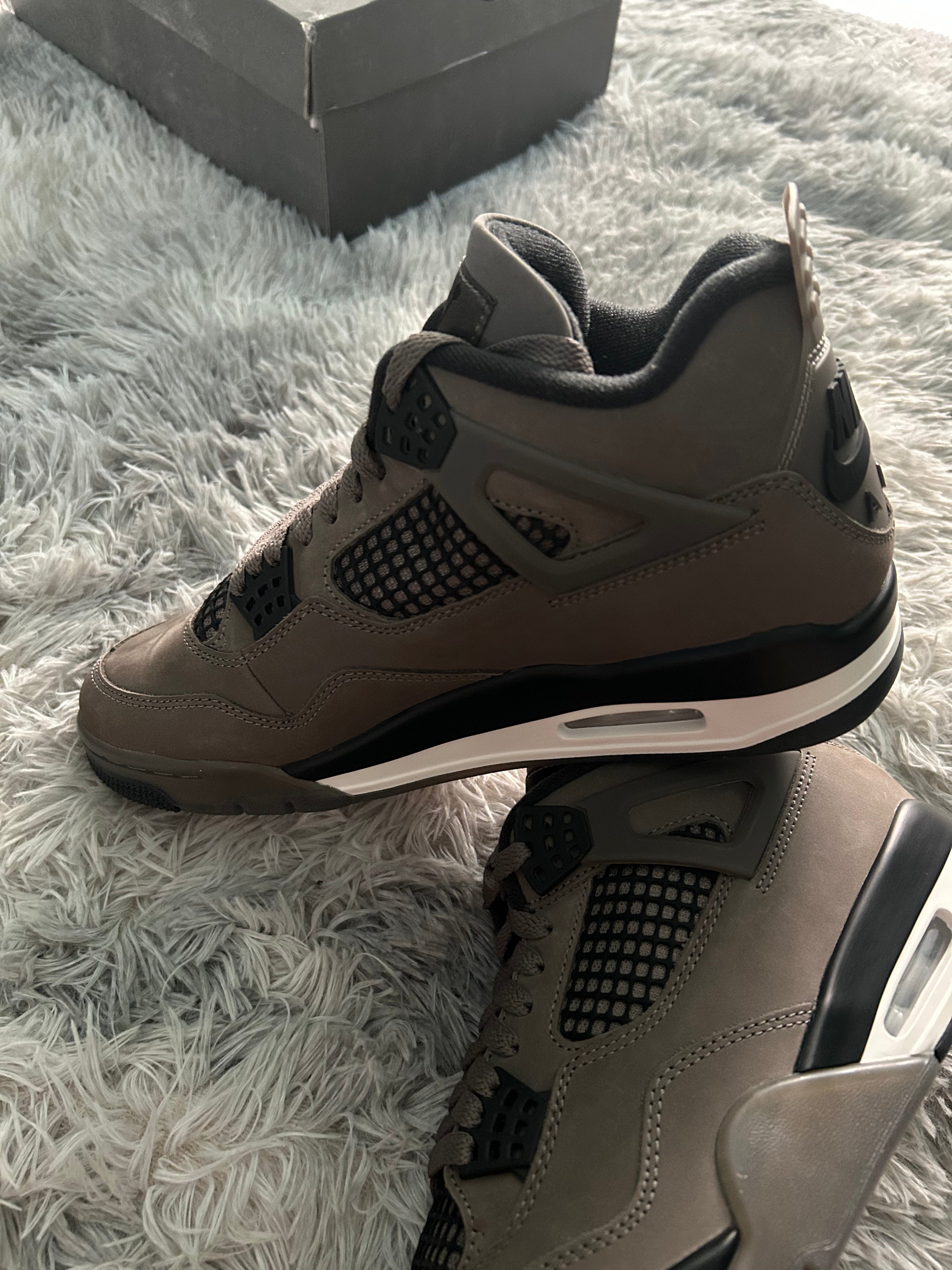 Air Jordan 4 Retro Cave Stone
